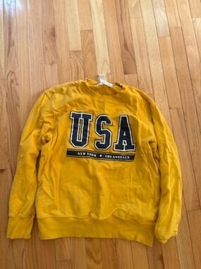 USA Graphic Crewneck Sweatshirt - Yellow